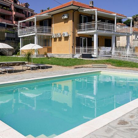 Il Gattino Di Porto - Apt 1 - Monolocale Veranda Piscina Imperia Bagian luar foto