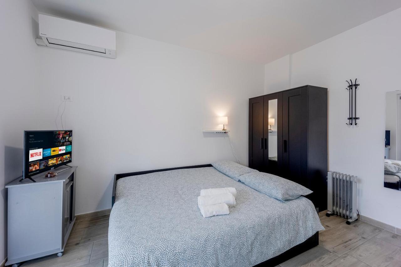 Il Gattino Di Porto - Apt 1 - Monolocale Veranda Piscina Imperia Bagian luar foto