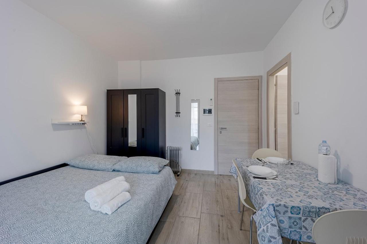 Il Gattino Di Porto - Apt 1 - Monolocale Veranda Piscina Imperia Bagian luar foto